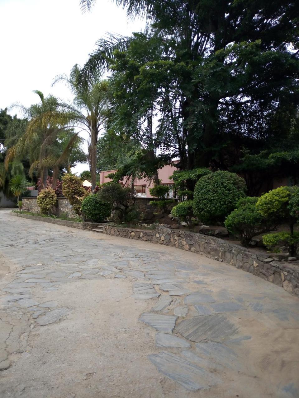 Zenith Lodge Lusaka Ngoại thất bức ảnh